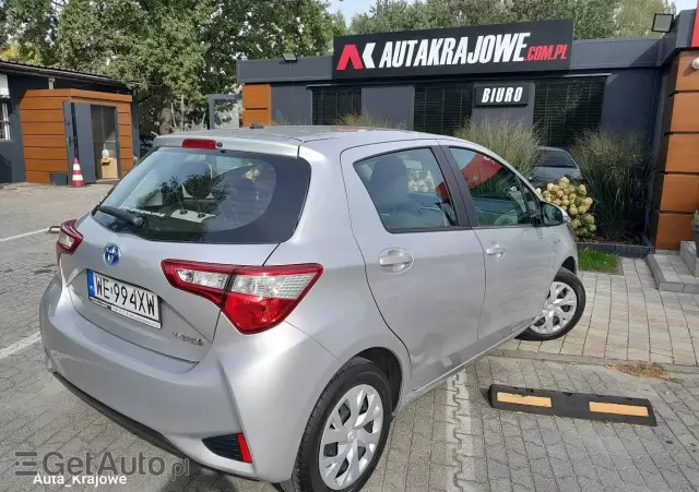 TOYOTA Yaris Hybrid 100 Premium