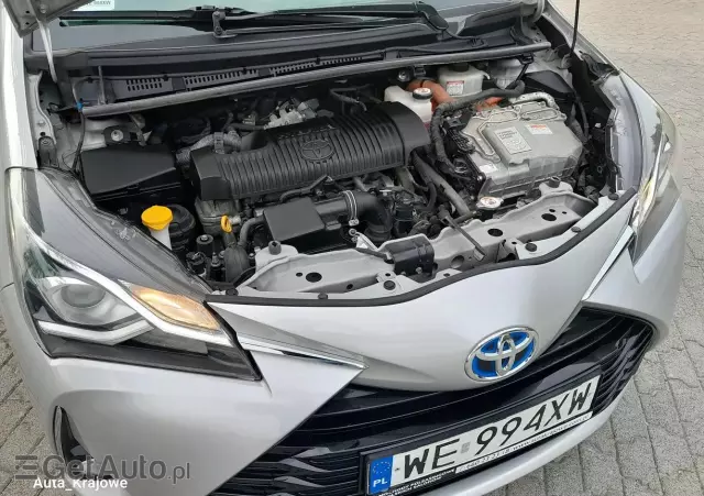 TOYOTA Yaris Hybrid 100 Premium