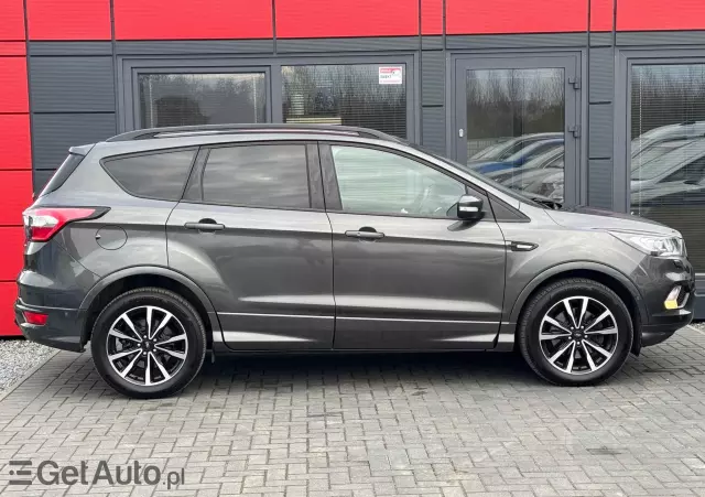 FORD Kuga 2.0 TDCi 4x4 ST-Line