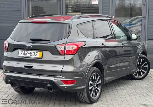 FORD Kuga 2.0 TDCi 4x4 ST-Line