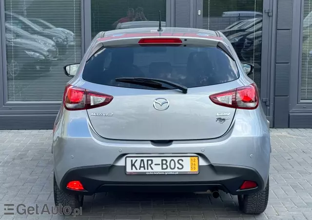 MAZDA 2 