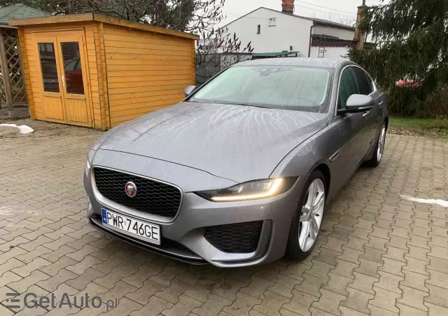 JAGUAR XE 2.0 D AWD R-Sport