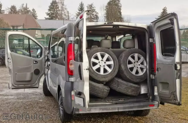 OPEL Vivaro 