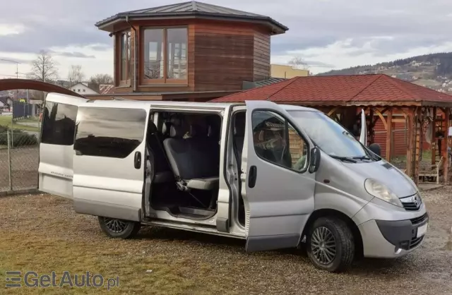 OPEL Vivaro 