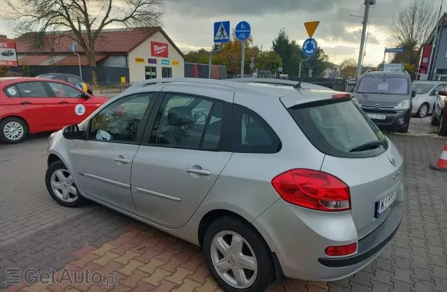 RENAULT Clio 