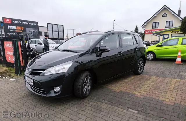 TOYOTA Verso 