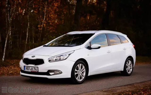 KIA Ceed 1.6 CRDi 128 ISG SW Fifa World Cup Edition