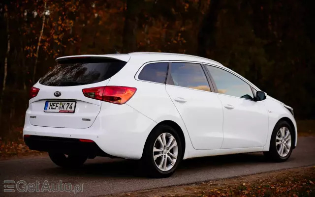 KIA Ceed 1.6 CRDi 128 ISG SW Fifa World Cup Edition