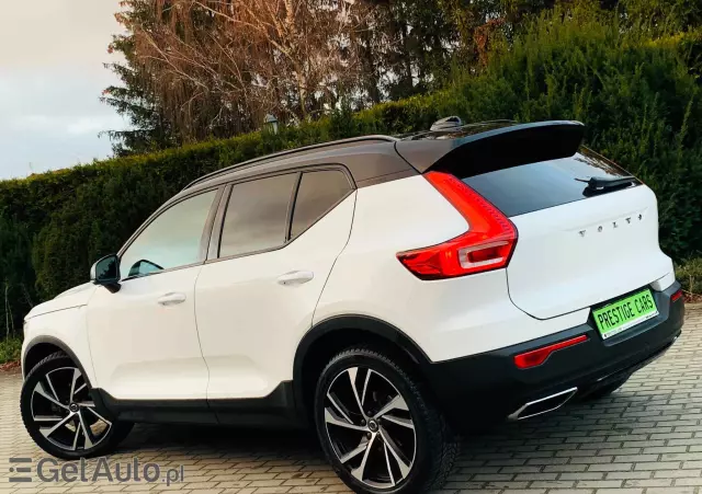 VOLVO XC 40 D3 R-Design