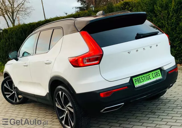 VOLVO XC 40 D3 R-Design