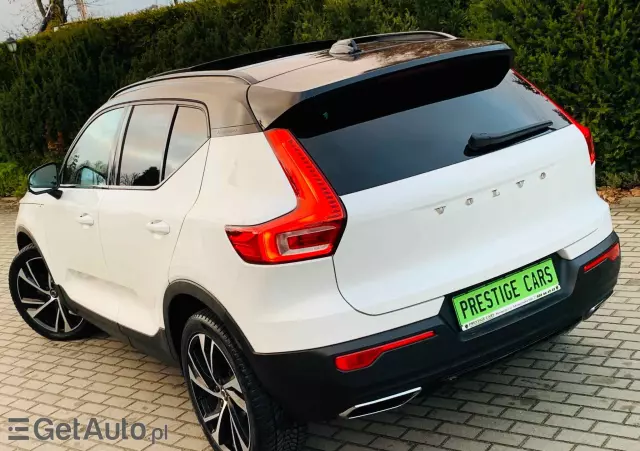 VOLVO XC 40 D3 R-Design