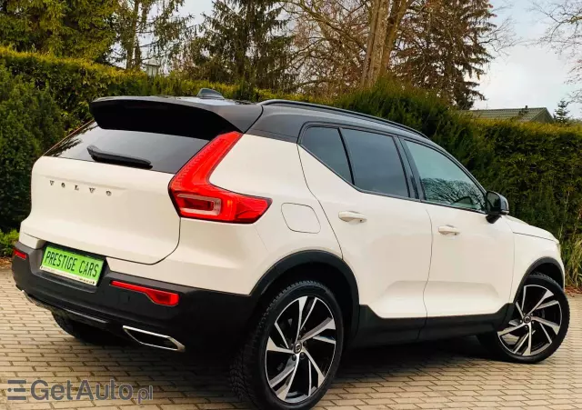 VOLVO XC 40 D3 R-Design