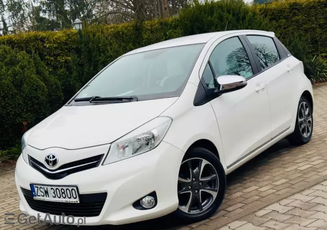 TOYOTA Yaris 1.33 Prestige