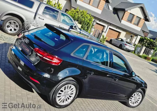 AUDI A3 1.6 TDI Sportback ultra Attraction