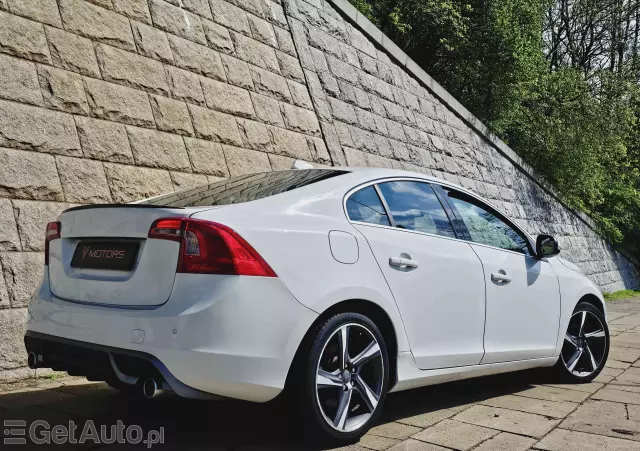 VOLVO S60 D3 R-Design