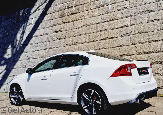 VOLVO S60 D3 R-Design