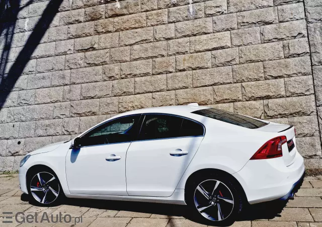 VOLVO S60 D3 R-Design