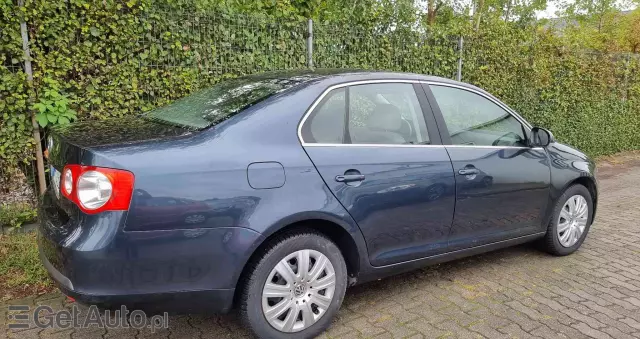 VOLKSWAGEN Jetta 1.4 TSI Sportline