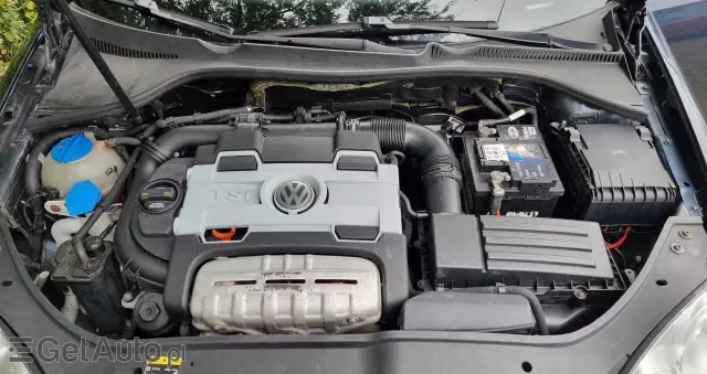 VOLKSWAGEN Jetta 1.4 TSI Sportline