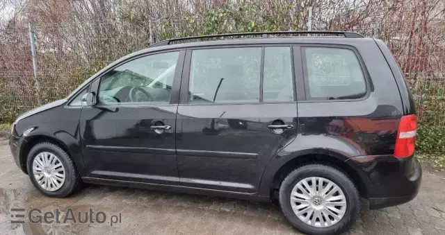 VOLKSWAGEN Touran 2.0 FSI Highline Tiptr