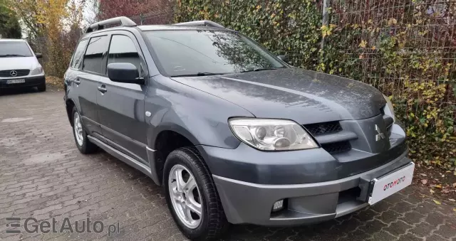 MITSUBISHI Outlander 2.4 Intense (lea)