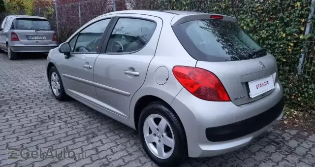 PEUGEOT 207 1.4 16V Trendy