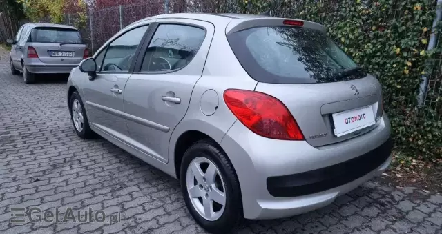 PEUGEOT 207 1.4 16V Trendy