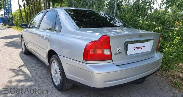 VOLVO S80 