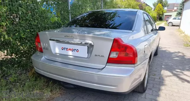 VOLVO S80 