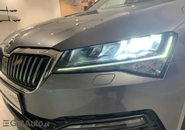 SKODA Superb 1.5 TSI Ambition DSG