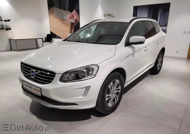 VOLVO XC 60 D4 Drive-E Momentum