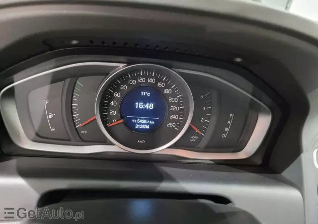 VOLVO XC 60 D4 Drive-E Momentum