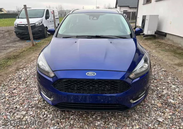 FORD Focus Turnier 1.5 TDCi ECOnetic 88g Start-Stopp-Sy Titanium