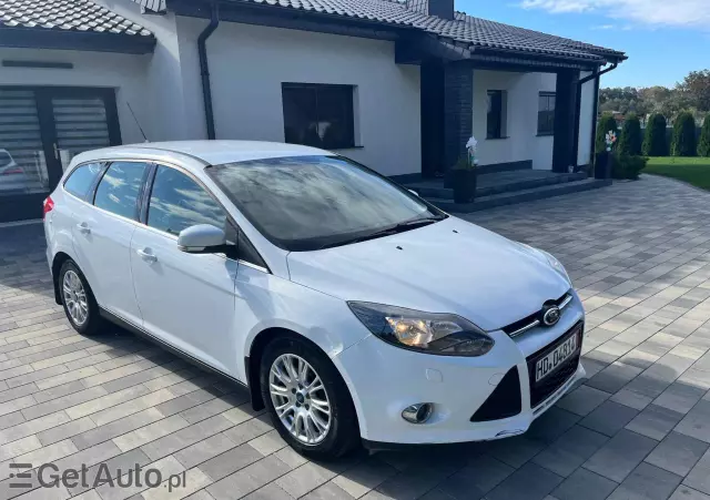 FORD Focus Turnier 1.6 TDCi ECOnetic 88g Start-Stopp-Sy Titanium