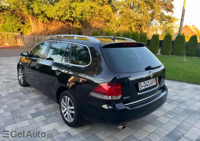 VOLKSWAGEN Golf Variant 1.6 TDI DPF DSG Highline