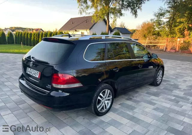 VOLKSWAGEN Golf Variant 1.6 TDI DPF DSG Highline