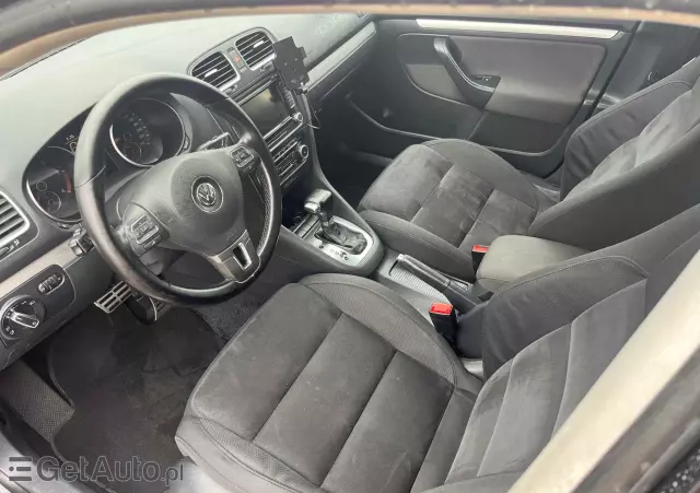 VOLKSWAGEN Golf Variant 1.6 TDI DPF DSG Highline