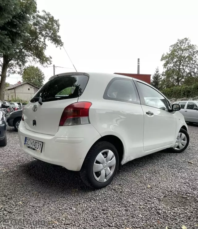 TOYOTA Yaris 1.0 i VVT-i (69 KM)