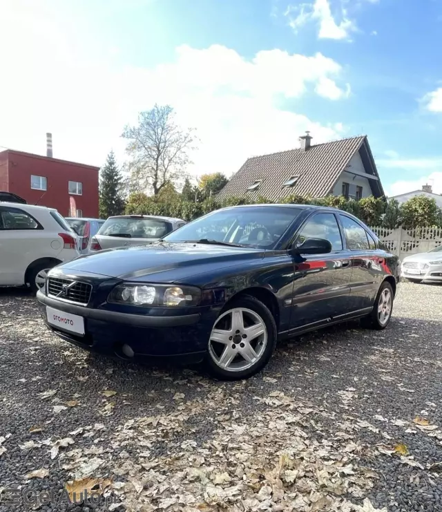 VOLVO S60 2.4 20V (140 KM)