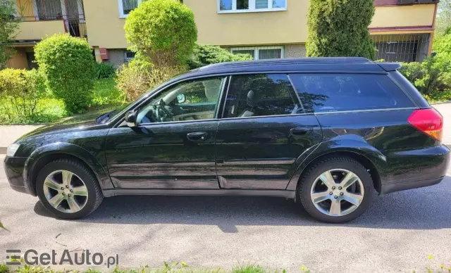 SUBARU Outback 