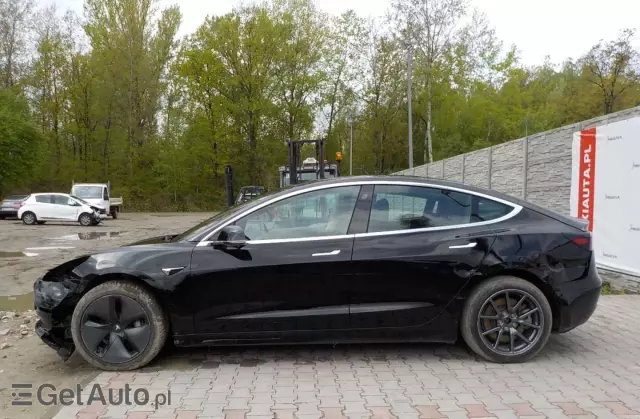 TESLA Model 3 Langstreckenbatterie Allradantrieb Dual Motor Performance