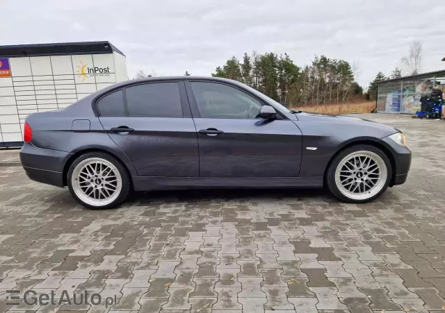 BMW Seria 3 318i