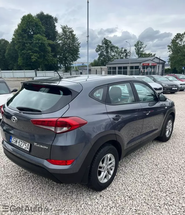 HYUNDAI Tucson 