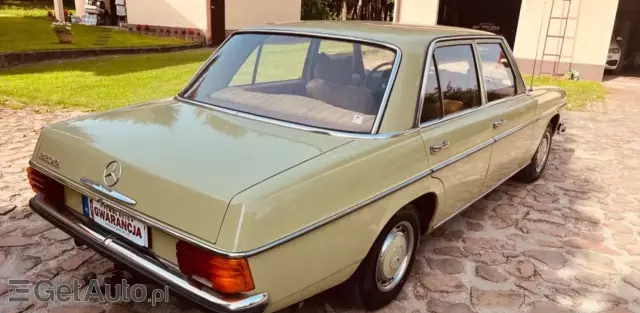 MERCEDES-BENZ W 115 