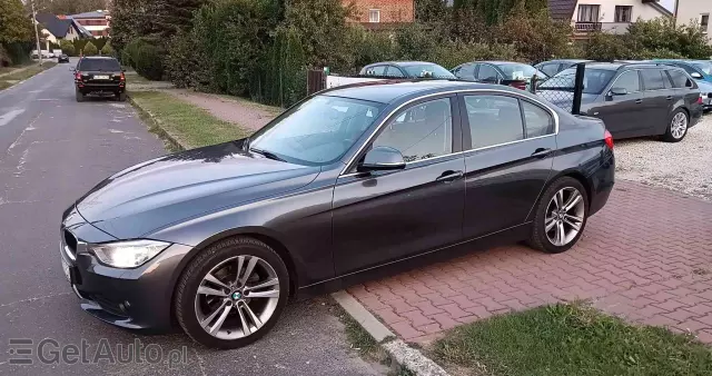 BMW Seria 3 320i Efficient Dynamics Edition Modern Line