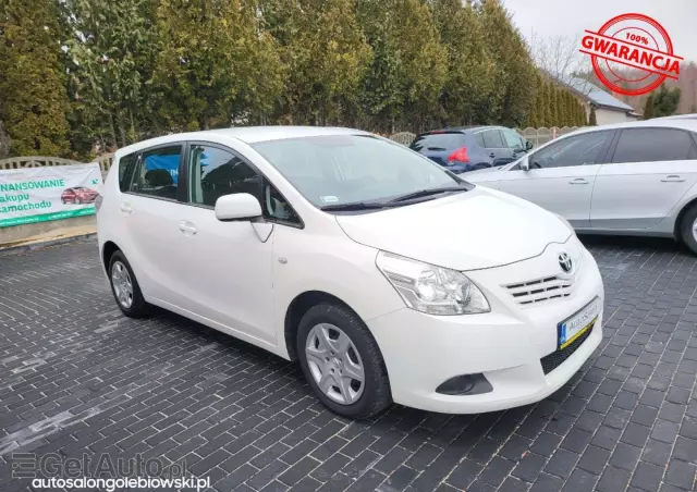 TOYOTA Verso 