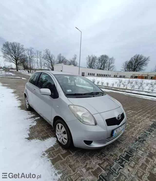 TOYOTA Yaris 