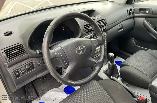 TOYOTA Avensis 