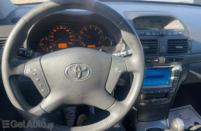 TOYOTA Avensis 