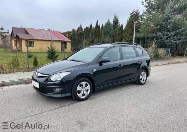 HYUNDAI I30 I30cw 1.6 CRDi blue Classic